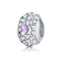Macro-opname van S925 zilveren hartbedel met zirkonia en glanzende roze edelstenen - Paars