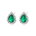 Détail macro de boucles d'oreilles goutte émeraude avec halo de micro zircons - Larme Verte Blanche (KSE281)