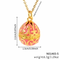 Collana vintage con pendente a uovo barocco in smalto rosa e placcato oro - Rosa