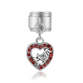Breloque modulaire cœur argenté style italien avec cristaux rouges et texte Mom pour bracelet - Mom Cœur Rouge (MK-DGB294)