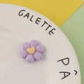 Nahaufnahme der lila Harzblume mit gelbem Herz für DIY handgemachte Handyhüllen-Bastelarbeiten - Lila (6#)