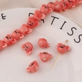 Vista dettagliata delle perle a forma di topo in ceramica rosa per gioielli fai da te - Stile Topo Rosa Acceso (3#)