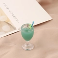 Bicchiere di succo di frutta in miniatura con kiwi e cannuccia per ciondoli fai-da-te - Stile Tè Verde al Kiwi (14#)