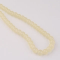 Vue macro de perles en verre crème de 8mm pour la création de bracelets et colliers DIY - 16#