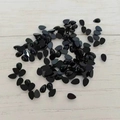 Λεπτομέρεια από μαύρα ακρυλικά στρας 4x6mm σε σχήμα δάκρυ για χειροποίητες κατασκευές - Σχήμα Σταγόνας 4*6mm / Μαύρο