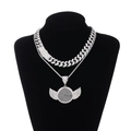 Set hip-hop plateado con colgante fotográfico alado y doble cadena cubana - Conjunto Doble de Colgante de Ala de Strass Blanco Completo con Cadena Cubana (N04791S) / Plateado