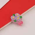 Dettaglio macro del bouquet di rose in resina con fiocco rosa per decorazione cover DIY - Bouquet di Margherite Viola (4#)