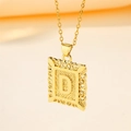 Collier en acier inoxydable doré avec un pendentif rectangulaire lettre D de style vintage - Lettre D (Pendentif uniquement (sans chaîne))