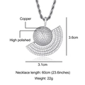 Detailansicht der Hip-Hop-Globus-Halskette mit Pavé-Kristallen und silberner Kordelkette - Silber (N03103S)