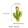 Dettaglio macro del ciondolo cactus in acciaio inossidabile dorato con smalto verde - Stile Cactus (25N06481G)