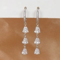 Elegante S925 zilveren druppeloorbellen met peervormige zirkonia en pavé-zetting detail - Zilver / Witte Zirkonia