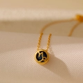 Collier pendentif Capricorne en finition dorée avec pierre bleue profonde - Capricorne