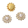 Pendientes de flores doradas con perla blanca y diamantes para manualidades DIY - 14mm (10 Unidades/Paquete) / Estilo Girasol de Hierro-Perla Artificial