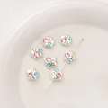 Abalorios de flores plateadas con pedrería de colores para bisutería artesanal - Flor Strass Redondo Rosa