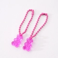 Zwei durchscheinende rosa Acryl Bärenanhänger mit passender Perlenkette für Taschen - 2.5cm / Rosenrot