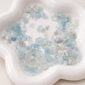 3-8mm unregelmäßige natürliche blaue Steine für DIY-Schmuckherstellung und Halsketten - Aquamarin-Optik (5-8mm) / 20er Set