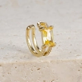 Makroansicht der vergoldeten Ohrmanschette mit gelbem Edelstein und Zirkonia-Besatz - Gelbes Rechteck Zweireihig Stil (E1689 Gold)