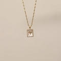 Collier Bélier avec nacre rectangulaire et cadre en zircon plaqué or 18 carats chic - Bélier