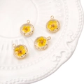 Pendant with yellow dried flowers in 18K gold plated frame for DIY jewelry making - 15x18mm (FGT656) 1 Piece/Pack / Gold Yellow Flower