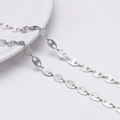 Cadena de eslabones ovalados de acero inoxidable plateado con patrón de diamante para joyería - Cadena con Patrón de Malla Ovalada (FLB075) / 1 Metro/Paquete