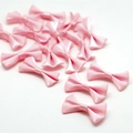 Noeuds en ruban satin rose clair pour accessoires de cheveux DIY et décorations d'art - 25 Pièces/Paquet (4x2,5 cm) / Rose Clair