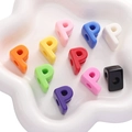 Perles alphabet P colorées en acrylique avec trous latéraux pour création de bijoux - Largeur 14-21mm Hauteur 20-21mm Trou 5mm 500g/Paquet / Lettre P Couleurs Mélangées Aléatoires (Environ 193 pcs)