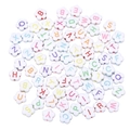 Perle a forma di fiore bianche in acrilico con lettere maiuscole colorate per gioielli DIY - 10mm (100 pezzi/confezione) / Bianco con Stampa Multicolore