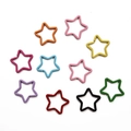 Set di 10 anelli a molla colorati in lega a forma di stella per portachiavi fai-da-te - Pentagramma / Confezione da 4 (circa 35 mm di diametro) / Colorato