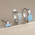 Detalle de los pendientes de plata con piedras azul claro y circonitas blancas - Plata-Azul
