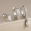 Vue macro d'un ensemble de trois bijoux argentés avec zircon marquise et strass brillants - Métal Argenté Avec Zirconia Blanc (Y26259)