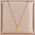 Goldene Herz-Halskette mit gelbem Zirkon-Anhänger auf elegantem Champagner-Satin - Gelber Edelstein-Stil (N51030-Goldgelb)