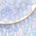 Macrodetail van iriserende blauwe en paarse aurora glaskralen voor DIY-sieraden maken - 10mm (30 Stuks/Verpakking) / Blauw en Paars