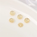 Cinque copriperle a fiore cavo in oro 14K per la creazione di gioielli fai-da-te - Stile Petalo 1 (FGT255) / 10 Pezzi/Confezione (Apertura 1mm) / Placcato Oro 14K