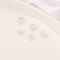 Cinque copriperle a forma di fiore traforato placcati in oro bianco 14K per gioielli fai da te - Stile Petalo 13 / 10 Pezzi/Confezione (Apertura 1mm) / Argento