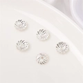 Cinque copriperle a fiore d'argento in metallo placcato oro 14K per bracciali - Stile Petalo 18 / 10 Pezzi/Confezione (Apertura 1mm) / Argento