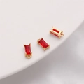 Ciondolo rettangolare in zircone rosso placcato oro 14K per creazione di gioielli - Gancio singolo / 4x8mm (Confezione da 2) / Rosso