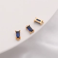 Ciondolo rettangolare placcato oro 14K con zircone blu scuro per creazione gioielli fai-da-te - Gancio singolo / 4x8mm (Confezione da 2) / Blu Zaffiro