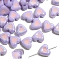 Gros plan de perles de cœur en acrylique avec finition irisée violette et rose nacrée - Violet Avec Cœur Rose