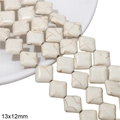 Λευκές τετράγωνες χάντρες τιρκουάζ 13x12mm με καφέ μαρμάρινη υφή για κοσμήματα DIY - Ρόμβος (13x12mm)