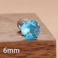 Détail d'un piercing en zircone bleu clair 6mm avec monture à quatre griffes - Bleu (Y27313) / 6mm