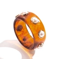 Bracelet manchette en résine ambrée motif écaille de tortue avec perles nacrées chic - Style Perle Artificielle Écaille de Tortue Ambre Semi-transparent (B3483)