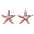 Détail de boucles d'oreilles étoile de mer dorées avec émail violet texturé pour la plage - Boucles d'Oreilles Étoile de Mer Émail Violet Doré (E10843)