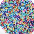 Perles alphabet colorées avec lettres blanches pour bijoux DIY et coques de téléphone - Environ 1000 Pièces/Paquet / 4-6mm Lettres de l'Alphabet Couleurs Mixtes