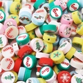 Perles de Noël en argile polymère avec motifs festifs de sapins, bonhommes de neige et flocons - Série de Noël / 30 Pièces/Paquet (Diamètre 10mm Épaisseur 4mm) / Rose vif