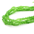 Perles de fleurs en verre vert émeraude pour bijoux DIY bracelets et boucles d'oreilles - Style Fleur / Env. 37-45 Pcs (1 Brin/Paquet, Diamètre 4-5mm) / Vert