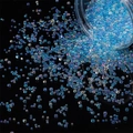 Mix aus irisierenden elektrisch blauen Glasperlen und Blasenperlen in einem Glas - 30g/Packung Durchmesser 2-3.5mm / Hellblaue Serie