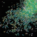 Irisierende Aurora Mini-Glasperlen in Minzgrün und Gelb für DIY-Harz-Handwerk - 30g/Packung Durchmesser 2-3.5mm / Gelb-Grüne Serie