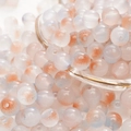 Witte en oranje glazen gelei kralen voor het zelf maken van handgemaakte sieraden - 8mm (50 stuks) / Translucent Wit met Oranje-Rode Insluitsels (Nr. 18)