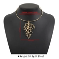 Detailed view of golden branch pendant necklace with 12cm diameter and 5cm pendant - Metal Choker With Branch Pendant / Gold Choker (N12586)