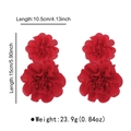 Dimensiones de pendientes de flor en gasa roja con 15cm de largo y peso de 23,9g - Floral de Tela Doble (E13842) / 10.5x15cm / Rojo